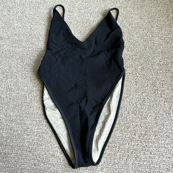 New Free People free-est Amber One-Piece Swimsuit Black Medium - Picture 3 of 11